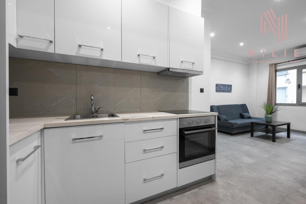 B&W, Nilie Hospitality Mgmt Lägenhet Thessaloníki Exteriör bild